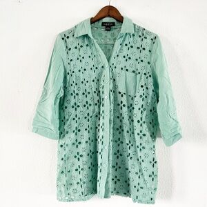 August Silk cotton top with eyelet design Split Neck Roll Tab muted green Sz XL